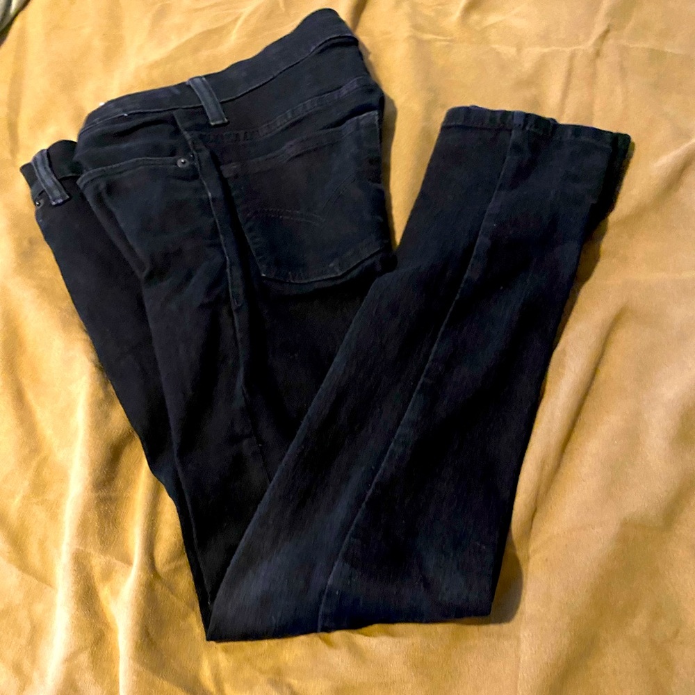 Skinny black Levi’s jeans, boys